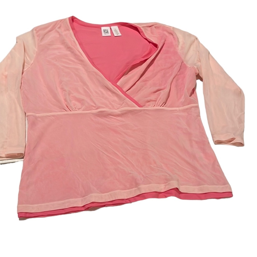 APT.9 pink XL two tone mesh V-Neck 3/4 sleeves with stretch Barbiecore